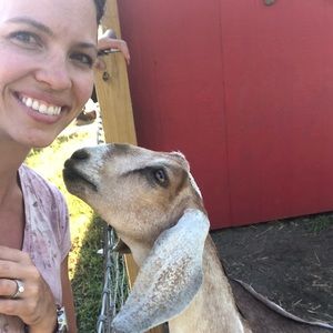 Meet your Posher, Emily